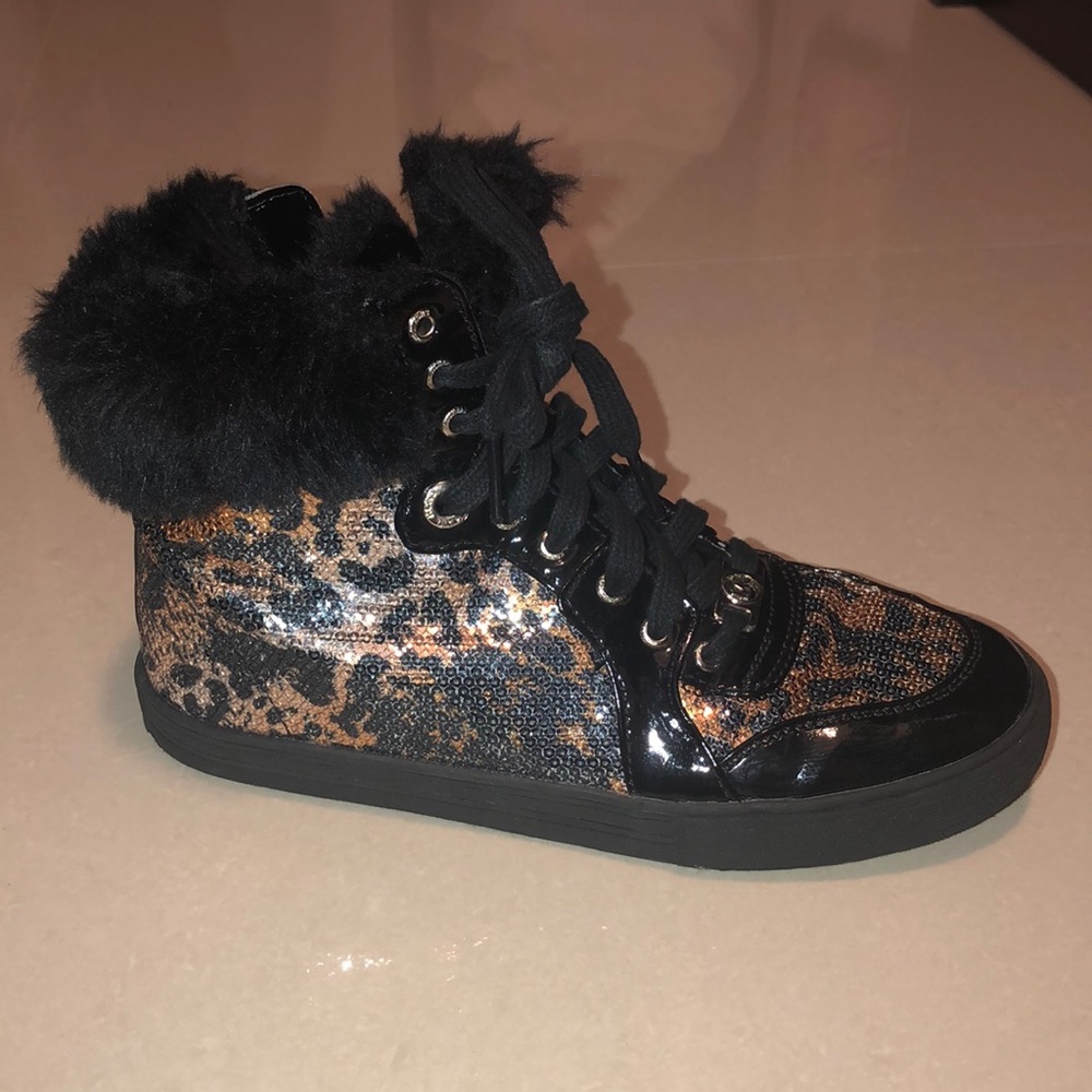 Micheal Kors Hightop Sneaker